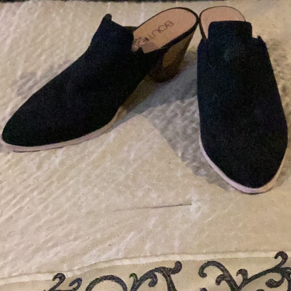 Boutique by Corky’s Haisley Black Faux Suede Mule Boot - Picture 2 of 7